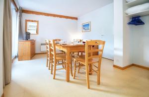 Les Balcons PROCHE PARC NATIONAL VANOISE appartements 2 pieces 6 pers MONTAGNE SUPERIEUR : photos des chambres