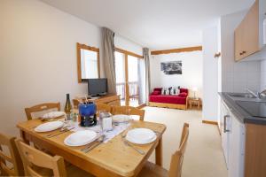 Les Balcons PROCHE PARC NATIONAL VANOISE appartements 2 pieces 6 pers MONTAGNE SUPERIEUR : photos des chambres