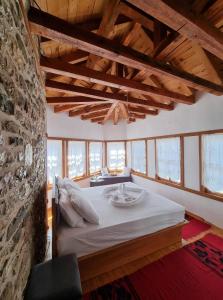 The Heart of the Bazaar Guest house - 4-star hotels in Gjirokastër