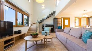 Villa Staride, sea view, private heated pool, playground