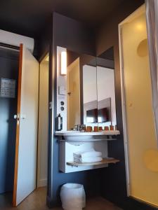 Hotels ibis budget Coutances : photos des chambres