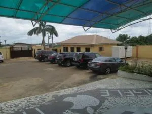 Room in Lodge - Joy House Hotel And Suites - Kukwaba