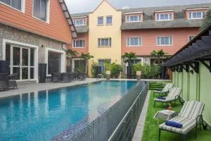 Room in Lodge - Leola Hotel-ikeja, Lagos - Ikeja