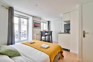 New and Bright Studio in the Heart of Paris (1G)