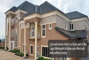 Room in Lodge - Sheriffyt Royale Hotel and Suites - Ogere