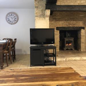Maisons de vacances Blacksmiths Cottage in Blanzay - 3 beds : photos des chambres
