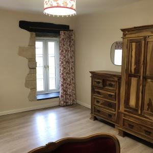 Maisons de vacances Blacksmiths Cottage in Blanzay - 3 beds : photos des chambres