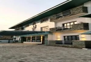 Room in Lodge - World Lilies Hotel Events Place - Ibadan