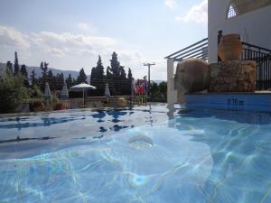 KTM Sunny Villas Poros-Island Greece