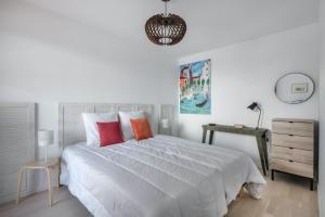 Appartements Esprit villa balneaire sur la cote bretonne pour trois personnes : photos des chambres