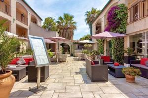 Hotels Logis Hotel Les II Mas - Perpignan Sud : photos des chambres