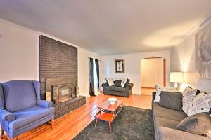 Blounts Creek House with Yard - Pets Welcome!