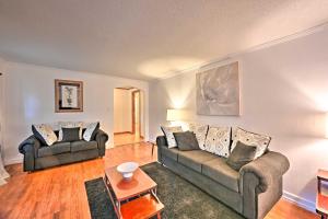 Blounts Creek House w Yard - Pets Welcome!