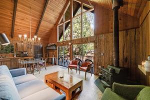 Hartstene Pointe Haven