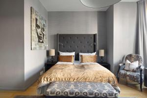 Junior King Suite room in Saga Hotel Oslo; BW Premier Collection