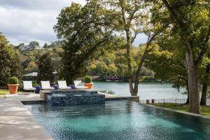 Twelve-Bedroom House room in THE ABOVE CROWN JEWEL ON LAKE AUSTIN estate