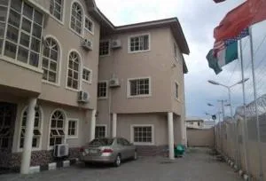 Room in Lodge - Clen-phil Hotels And Suite - Alakohia