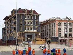 Room in Lodge - Cynergy Suites Royale, Lekki - Araromi