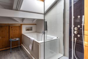 Chalet Lunar