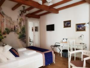 B&B Secret Garden Adults only