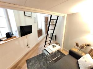 LE LANTERNIER - Hypercentre Les Quais - Netflix