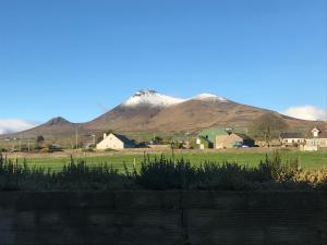 Foot of the Mournes - Cottage - Sleeps 4 - Parking