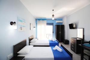 Twin Room with Sea View room in Hotel Keos