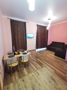 Apartment - Ground Floor room in Apartment Avtorski Riviera