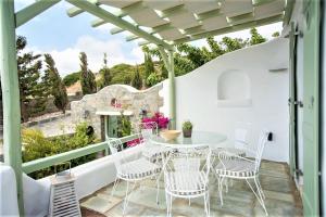 Apleton Villas Paros Greece