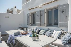 Apleton Villas Paros Greece