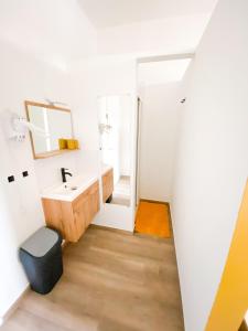 Appartements Capstay Roubaix Lille private shower & Netflix : photos des chambres