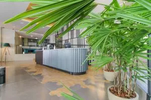 Coral Trade, próximo a Pucrs , Iguatemi , Araujo Viana - 格拉瓦塔伊