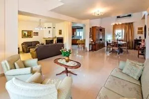 Art Antique Deluxe Villa - Káto Khoríon