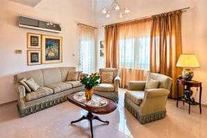 Art Antique Deluxe Villa