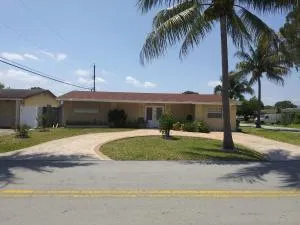 Bon Soleil Stadium Guesthome - 米拉玛