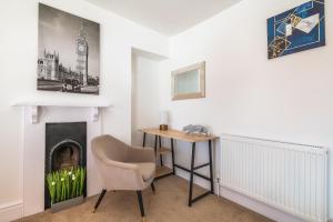 Spacious Contractor House for Large Groups - Private Parking