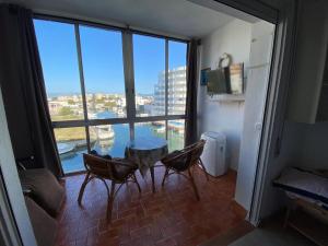 VIDABRAVA Roses Nautic, estudio loft a 300 m de la playa,vistas espectaculares