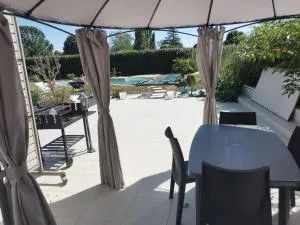 PETIT COIN DE CHARME - Oeyreluy