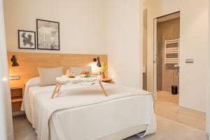One-Bedroom Apartment room in Oboe Sevilla Santa Cruz II
