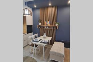 Soho City Apartment with Garage