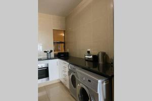 32 Lazy Lizard - Beautiful Sea Viewing Apartment