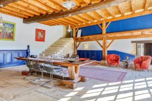 Maisons de vacances Maison de 4 chambres avec piscine privee jardin clos et wifi a Montignac Charente : photos des chambres