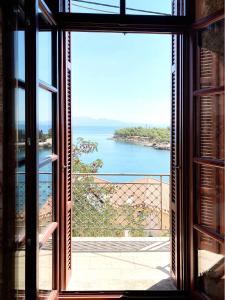 Gytheio Retreat, Panoramic Sea View apartment Lakonia Greece