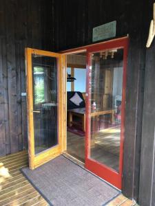 Beautiful 3 Bed Cottage in Ytteroy with seaview