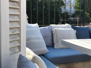 Lets Holidays Charming fisherman house with terrace