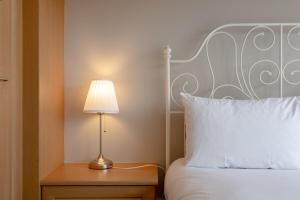 Bright Modern One-Bed with Stunning View of Thames