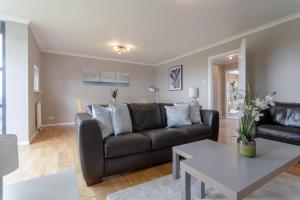 Bright Modern One-Bed with Stunning View of Thames