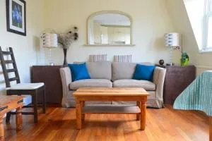 Lovely Top Floor Flat in Leafy Fulham - London