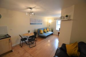 Holiday Home room in 2BR in Ireland's trendiest neighbourhood!
