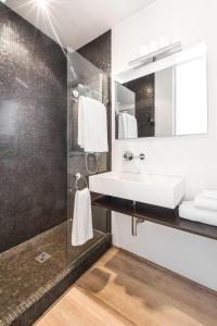 Modern Apartment in the Heart of the Marais